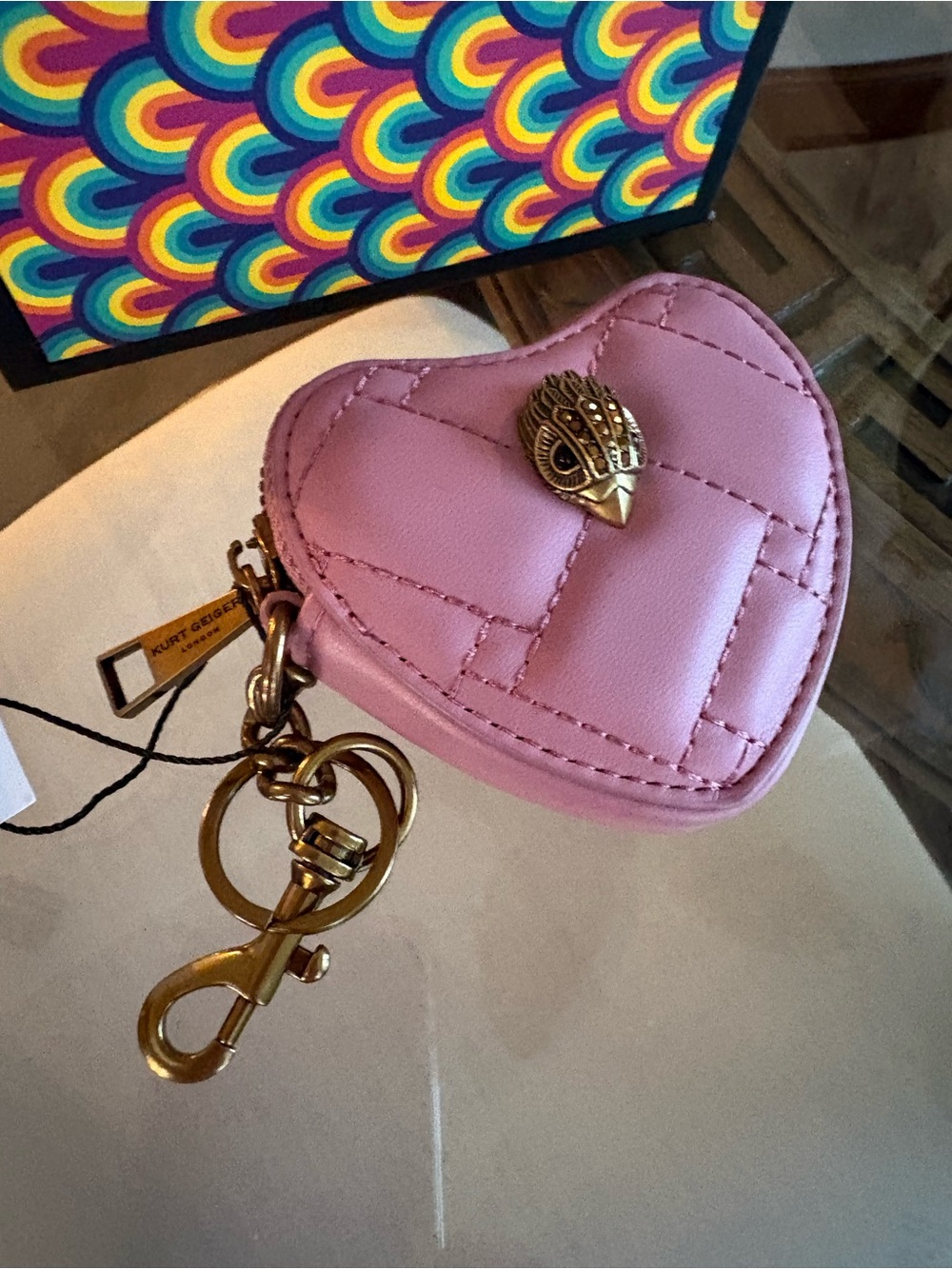 💗💗KURT GEIGER LONDON KENSINGTON QUILTED HEART COIN/KEY CHAIN BAG!💗💗 - Picture 4 of 5